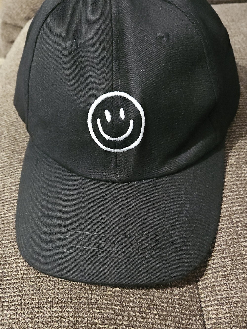 ❤️ NWT Black Smile Face Adjustable Baseball Cap